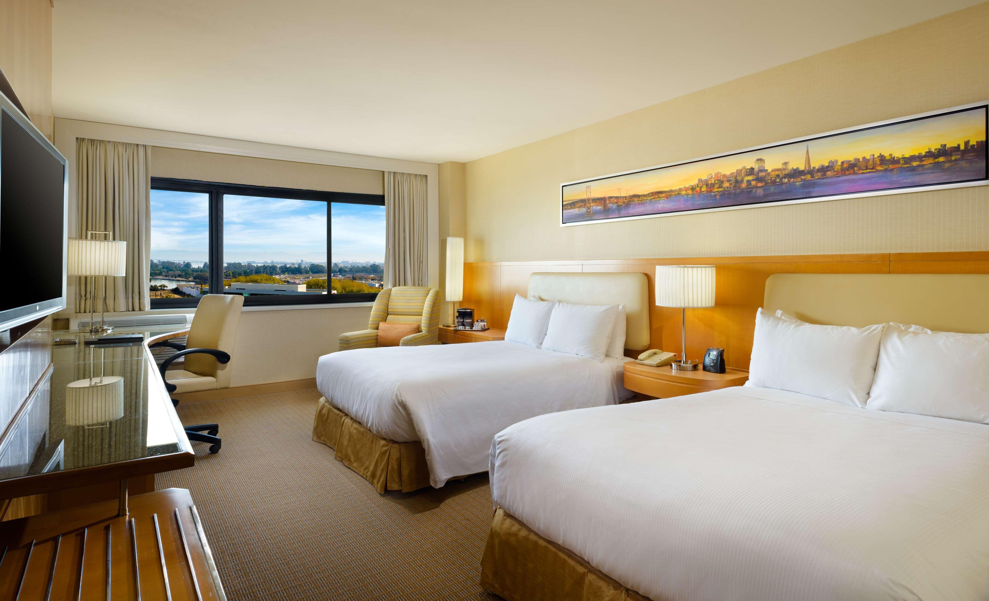 Hilton San Francisco Airport Bayfront - No Resort Fee Берлінгейм Екстер'єр фото