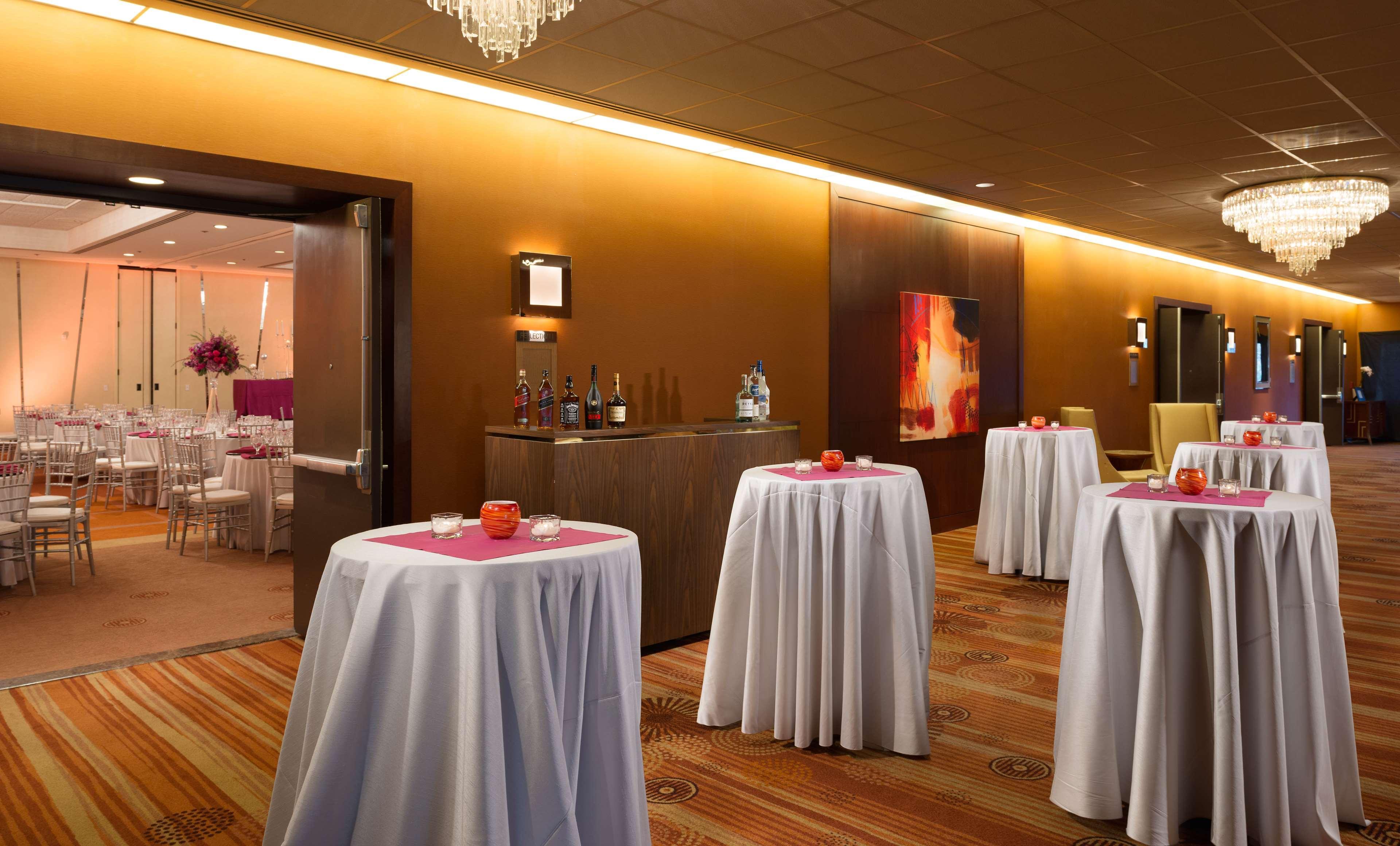 Hilton San Francisco Airport Bayfront - No Resort Fee Берлінгейм Екстер'єр фото