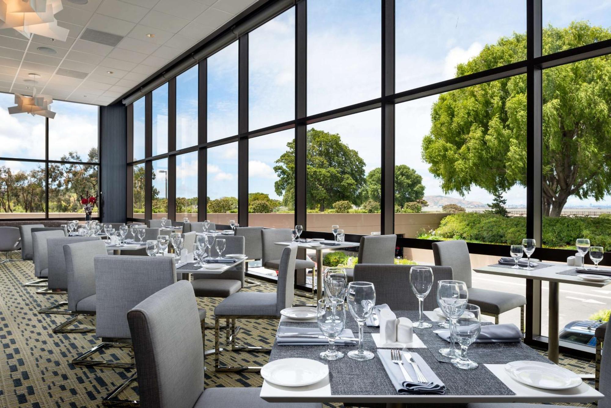 Hilton San Francisco Airport Bayfront - No Resort Fee Берлінгейм Екстер'єр фото