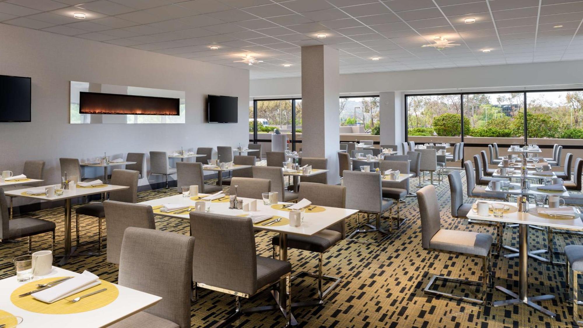 Hilton San Francisco Airport Bayfront - No Resort Fee Берлінгейм Екстер'єр фото