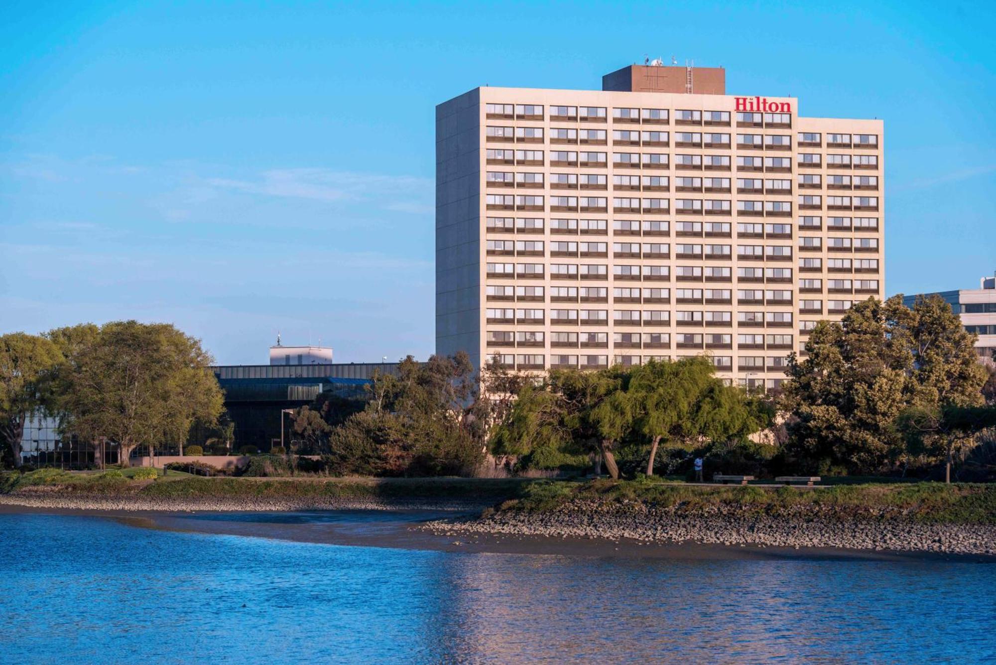 Hilton San Francisco Airport Bayfront - No Resort Fee Берлінгейм Екстер'єр фото